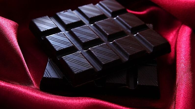 айран диетасындағы қара шоколад